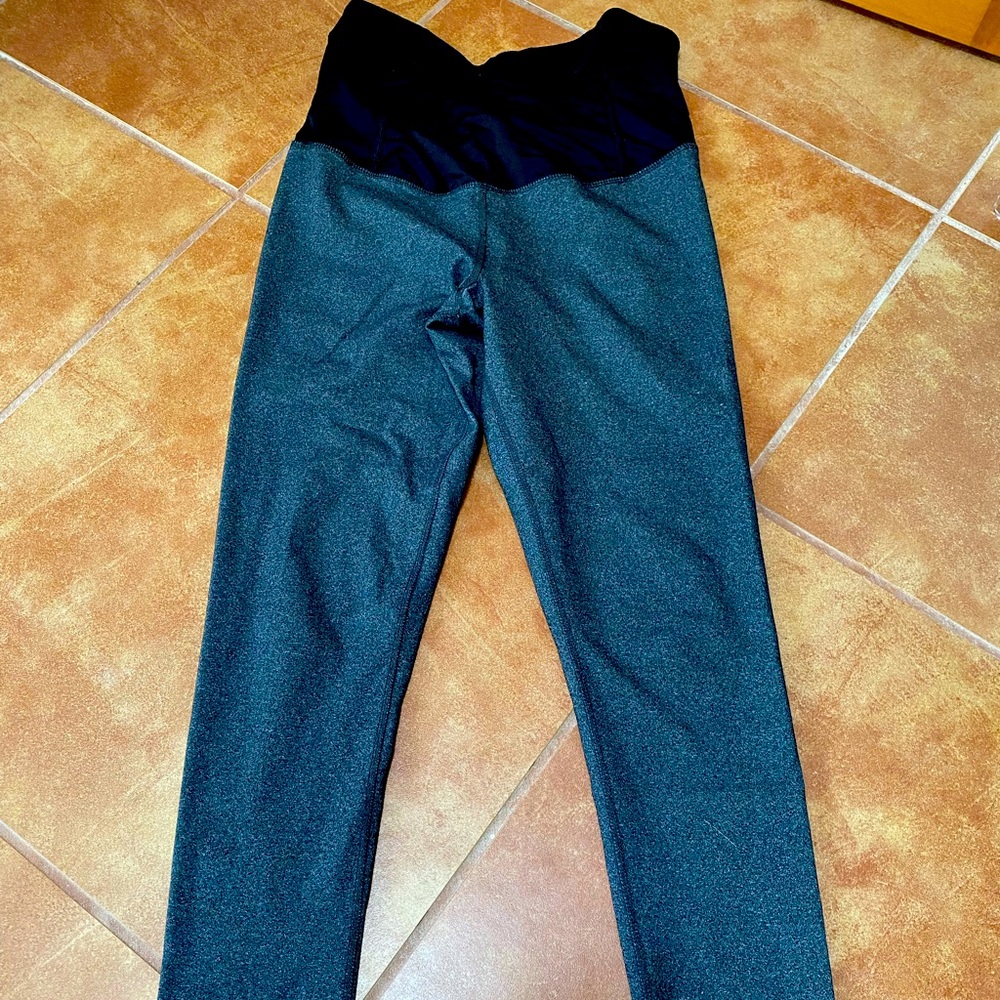Ingrid and Isabel maternity leggings charcoal S